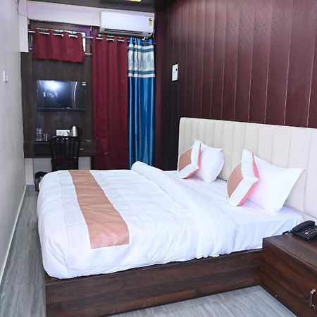 ורנאסי Sun High Stay Luxury Guest House מראה חיצוני תמונה
